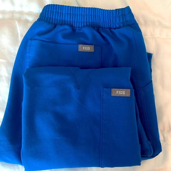 Figs royal blue scrub set petite - Picture 1 of 2